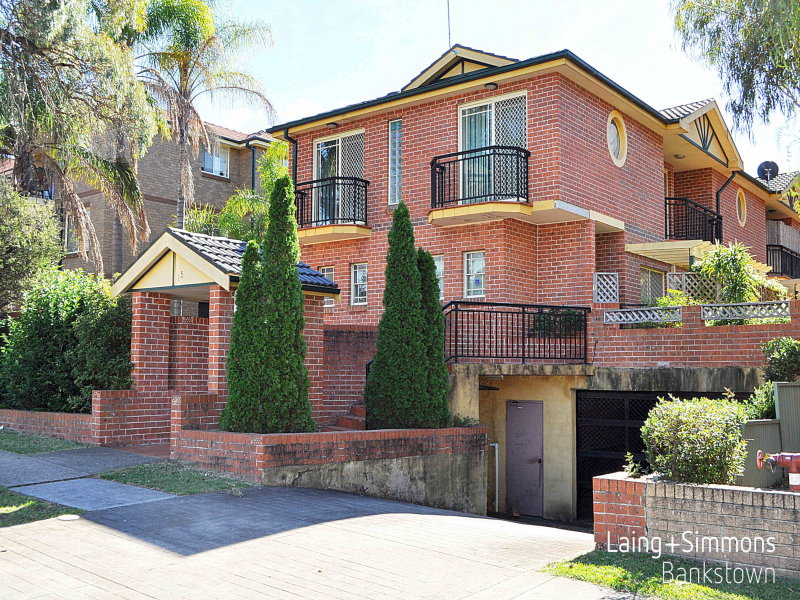 1/15 Shenton Avenue, Bankstown, NSW 2200