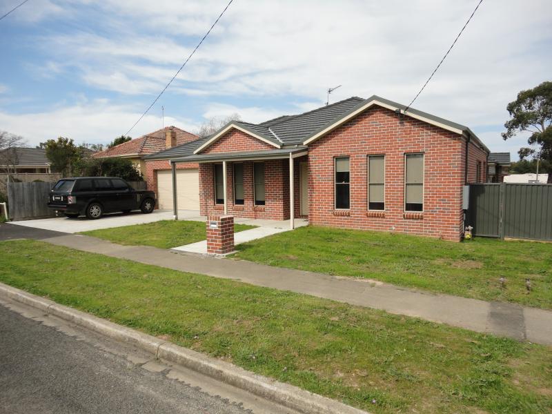 236 Victoria Street, Ballarat East, VIC 3350