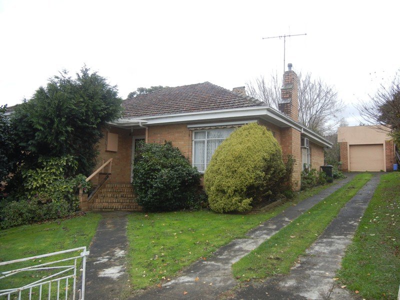 17 Church Street, Drouin, VIC 3818