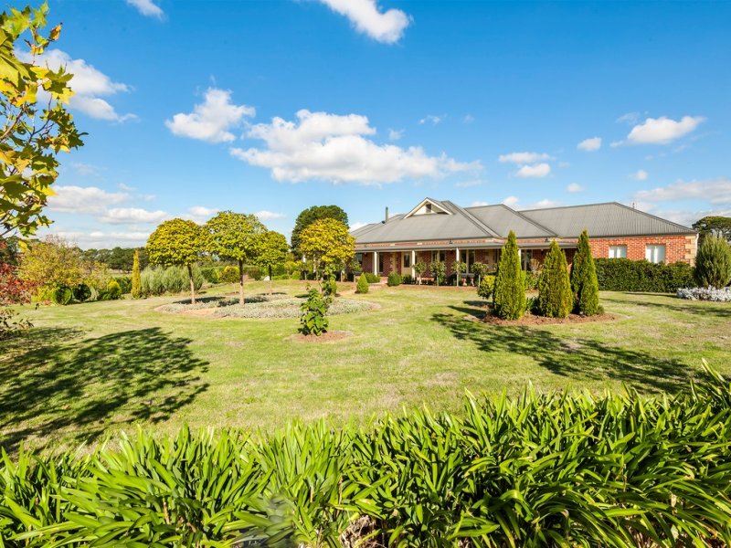 165 Lauriston Reservoir Road, Vic 3444 Property Details