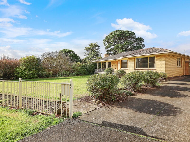 34 High Street, Koroit, Vic 3282 - Property Details