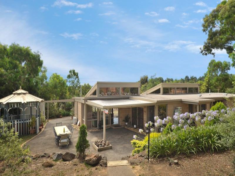 1 Hawkhurst Court, Eltham, Vic 3095 Property Details