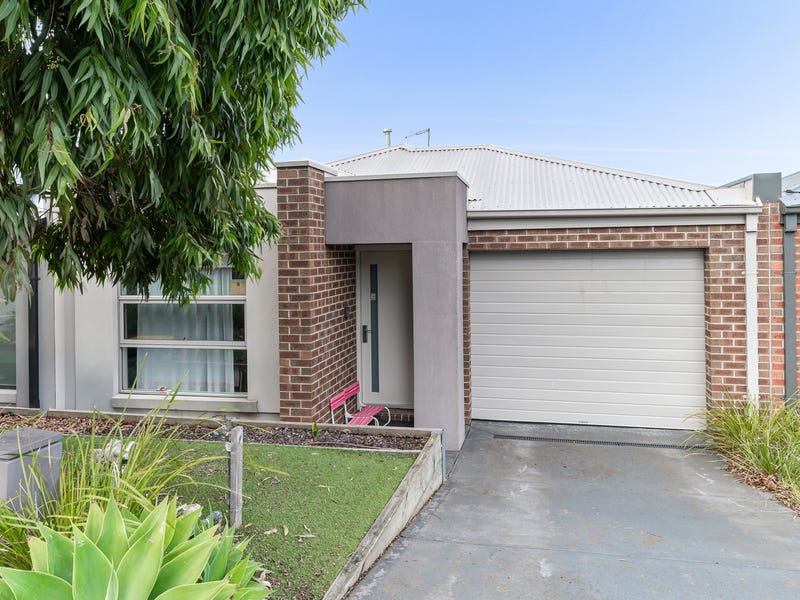 10/10 Heywood Street, Doreen, Vic 3754 House for Sale