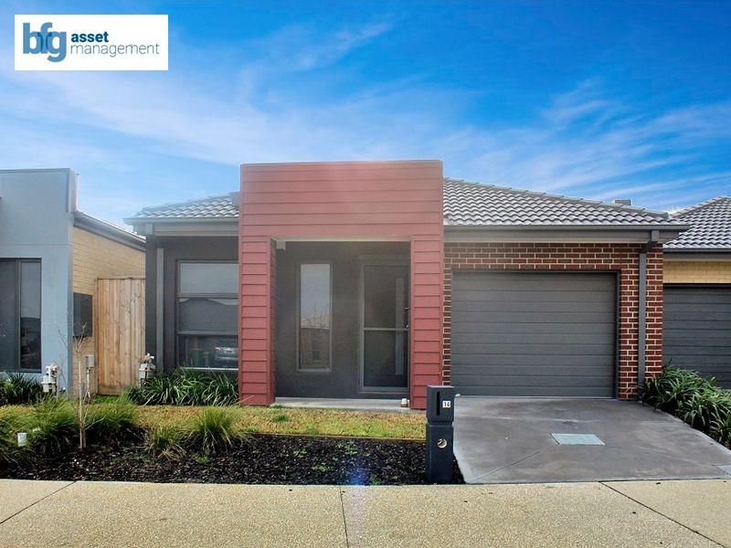 16 Caversham Drive, Pakenham, Vic 3810