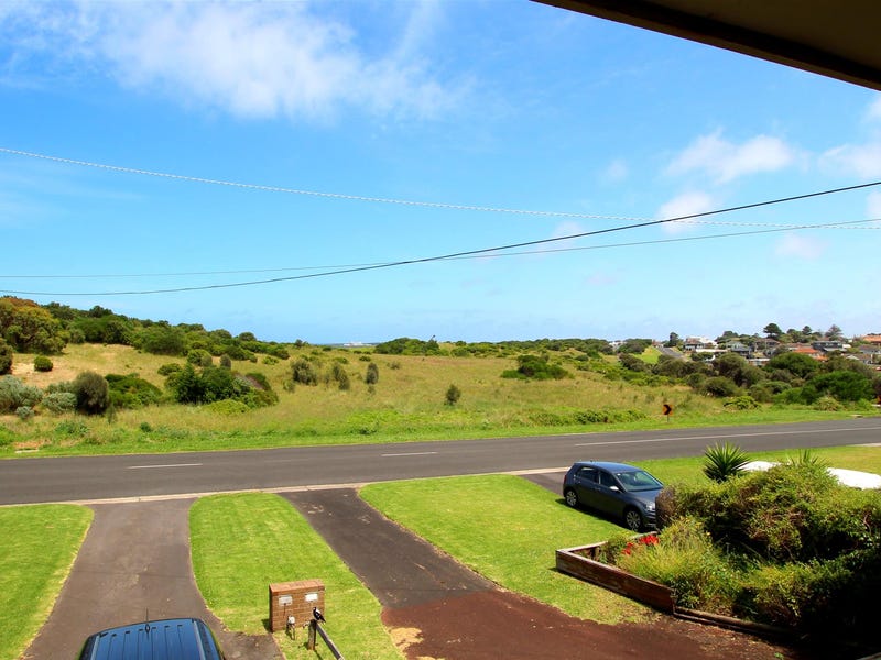 2/108 Hickford Parade, Warrnambool, Vic 3280 Property Details