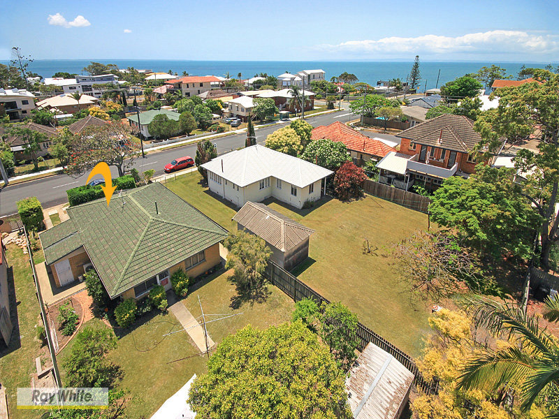 11 Fifth Avenue, Scarborough, QLD 4020