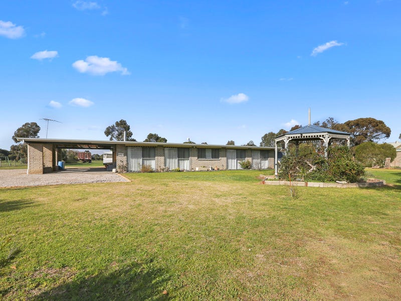 140 Hicks Street, Lara, Vic 3212 Property Details