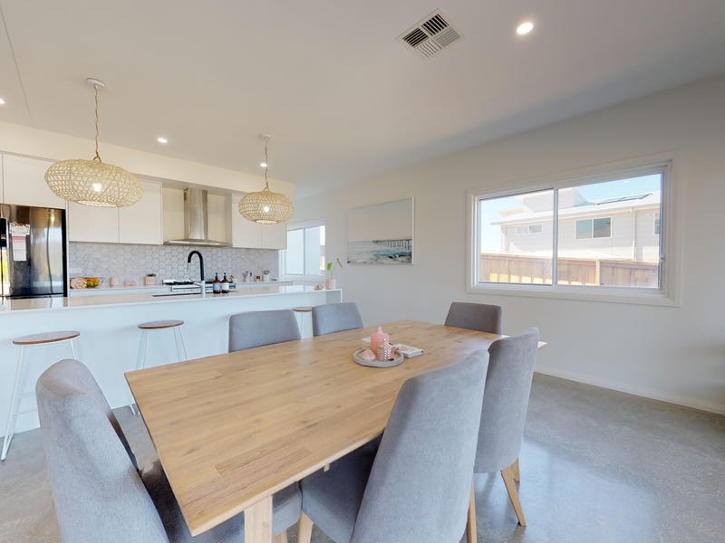 121 Surfside Drive, Catherine Hill Bay, NSW 2281