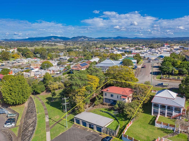 15 Lawrence Street, Gympie, QLD 4570