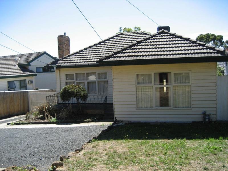 16 Winton Street, Burwood, VIC 3125