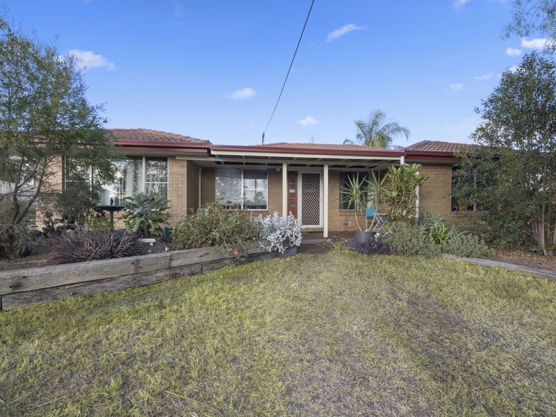 1 Gladstone Street, Wyreema, Qld 4352 Property Details