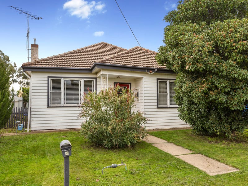 8 Gordon Street, Kangaroo Flat, Vic 3555