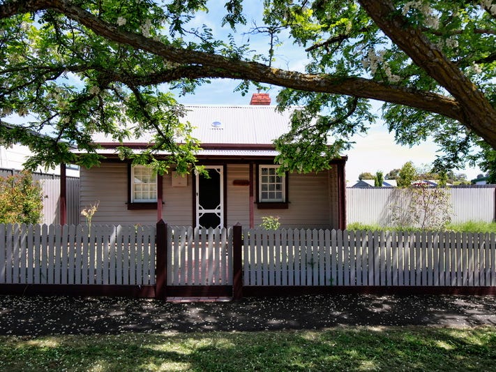 1/103 Piper Street, VIC 3444