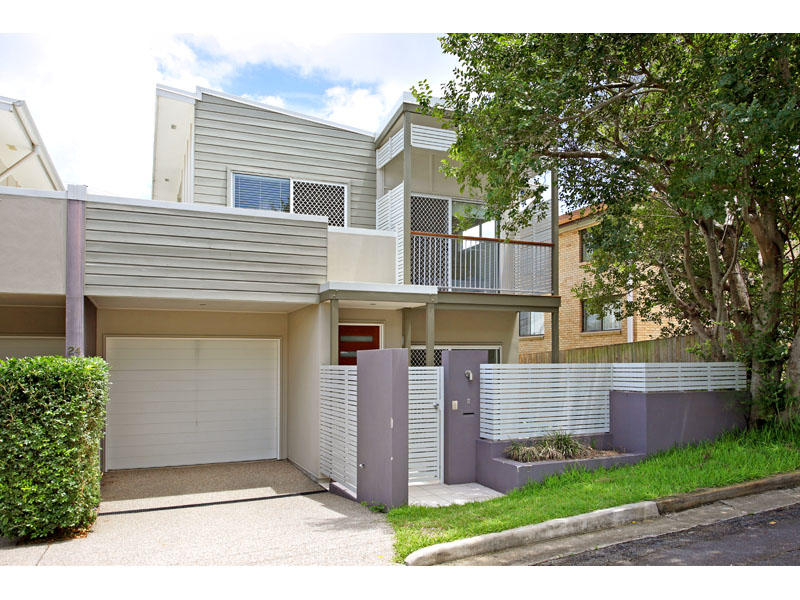 2/24 Hutton Street, Clayfield, Qld 4011 Property Details