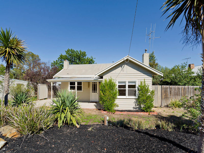 14 Wheeler Street, Castlemaine, Vic 3450 Property Details