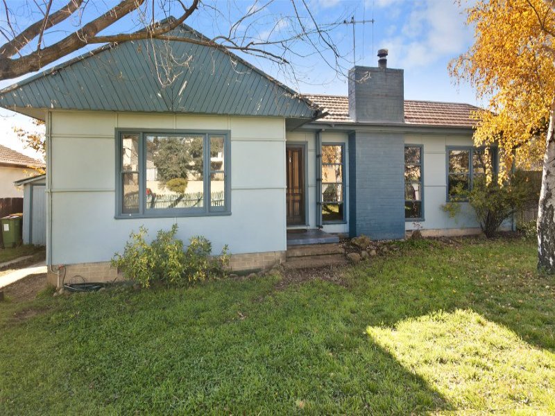 29 Henderson Road, Queanbeyan, NSW 2620