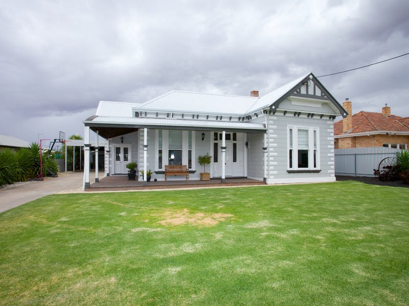 9 Wilmoth Avenue, Horsham, Vic 3400 Property Details