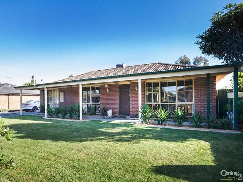 15 Cameron Way, Pakenham, VIC 3810