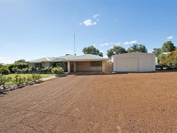 15 Butler Retreat, Waroona, WA 6215 Property Details