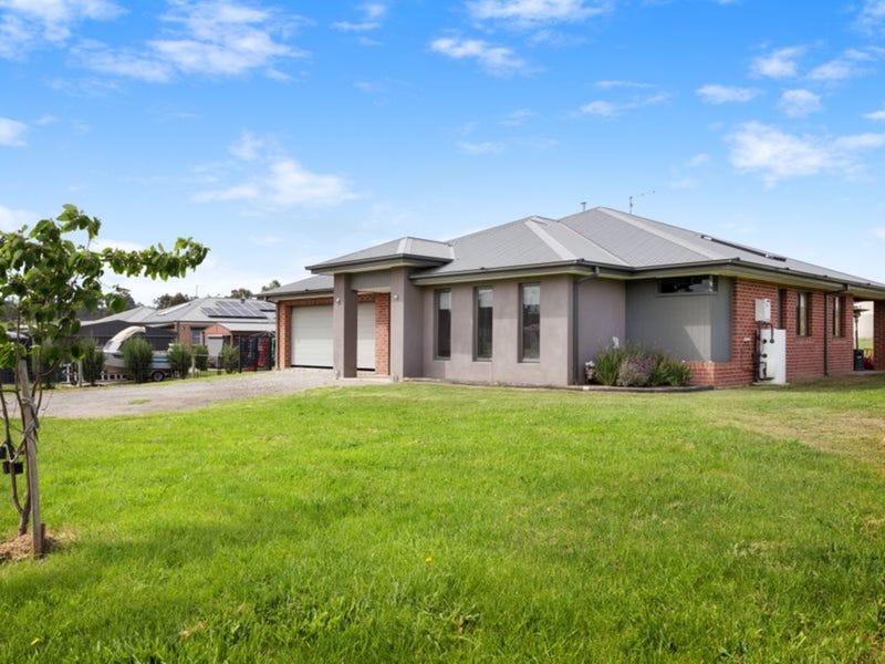 2 Shady Close, Drouin, Vic 3818 Property Details