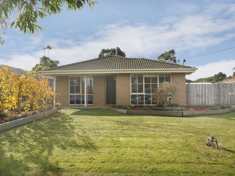 67 Simon Drive, Pakenham, Vic 3810 Property Details