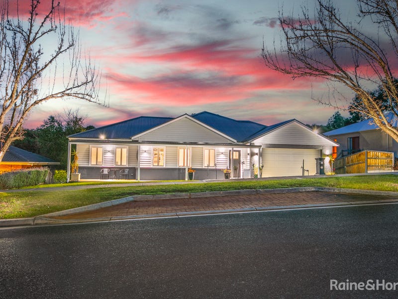 15 Bundanoon Avenue, Sunbury, Vic 3429 House for Sale