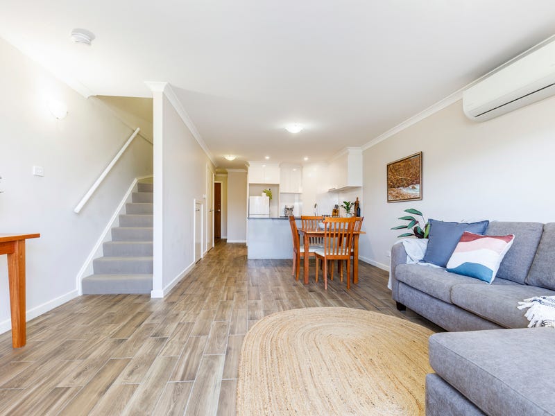 10/1 Gifford Street, Coombs, ACT 2611