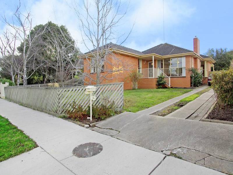 2a Fairmont Road, Newtown, Vic 3220 Property Details