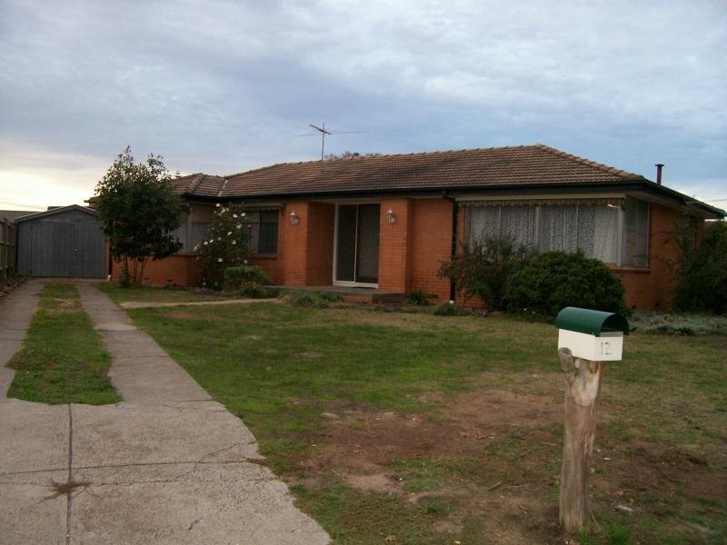 12 Woodstock Drive, Gladstone Park, VIC 3043