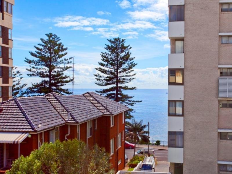 9/35 Corrimal St, Wollongong, NSW 2500 Property Details