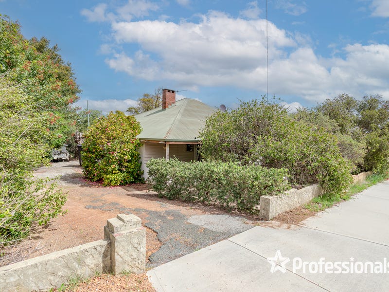 26 Fourth Road, Armadale, WA 6112 Property Details