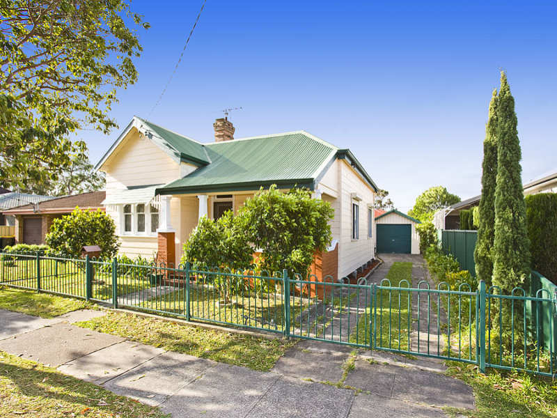 34 Braye Street, Mayfield, NSW 2304