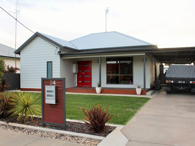 24 Lyall Ave, Kerang, Vic 3579 Property Details