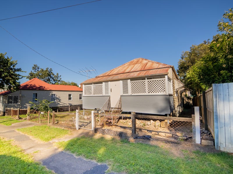 6 Darling Street East, Ipswich, Qld 4305 Property Details