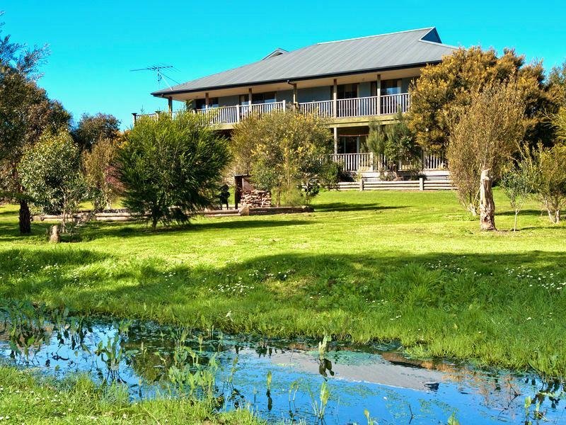 6 Barton Place, Marengo, Vic 3233 Property Details