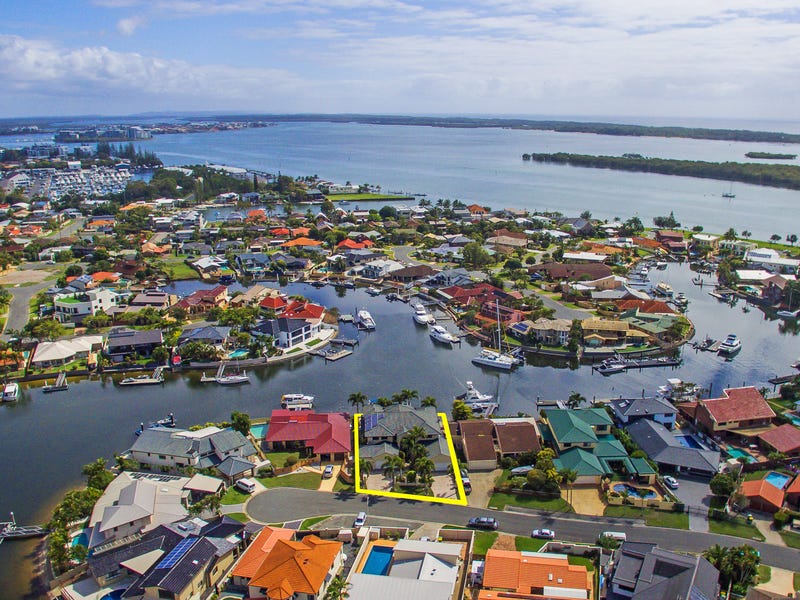 55 Daru Avenue, Runaway Bay, QLD 4216