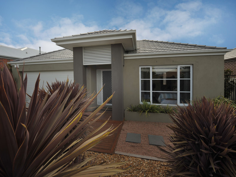 7 Botanic Drive, Pakenham, Vic 3810 Property Details