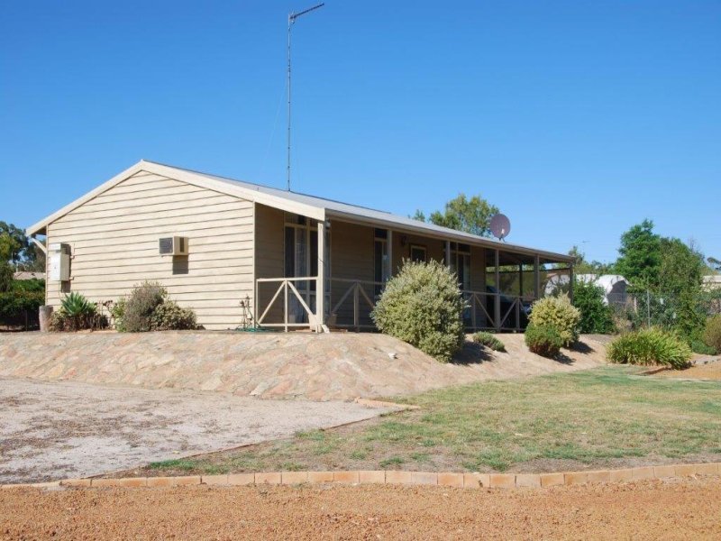 11 Eliot Street, Pingelly, WA 6308