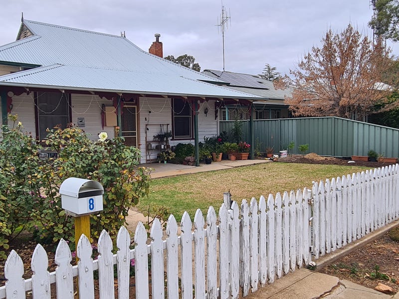8 Scoresby Street, Kerang, Vic 3579 House for Sale