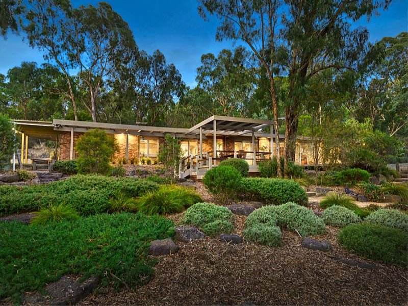 6 Yarra Braes Road, Eltham, Vic 3095 Property Details