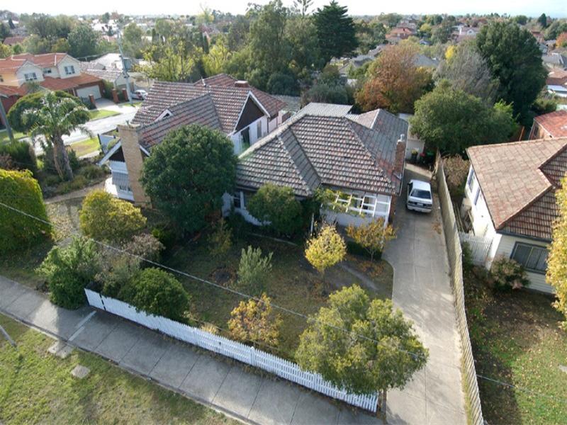 56 Carnarvon Road, Strathmore, Vic 3041 Property Details