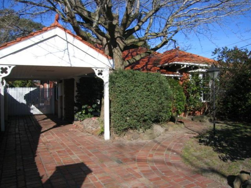 8 Canberra Grove, Brighton East, VIC 3187