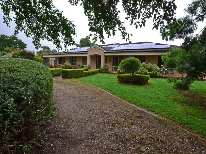 13 Burrawang Street, Robertson, NSW 2577