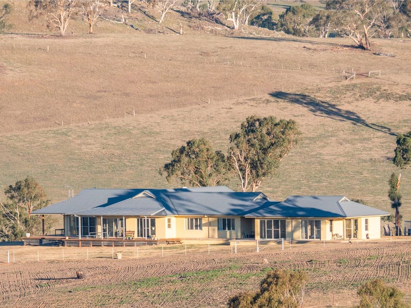 14292 Thunderbolts Way, Walcha, NSW 2354