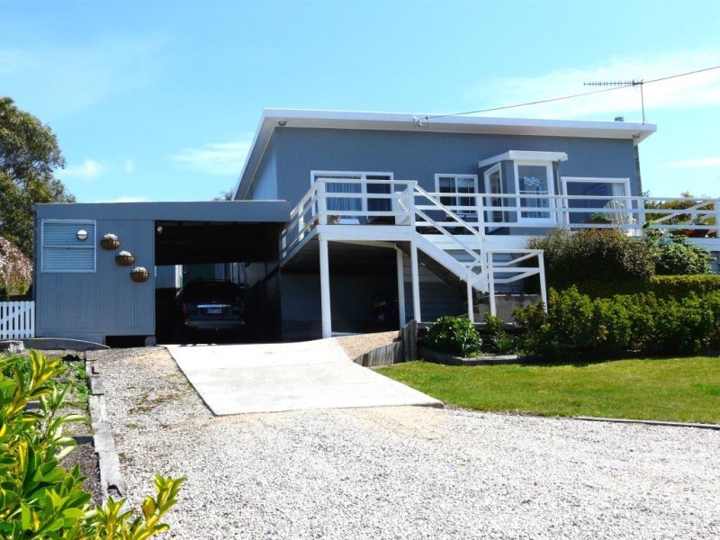 114 Scamander Avenue, Scamander, TAS 7215