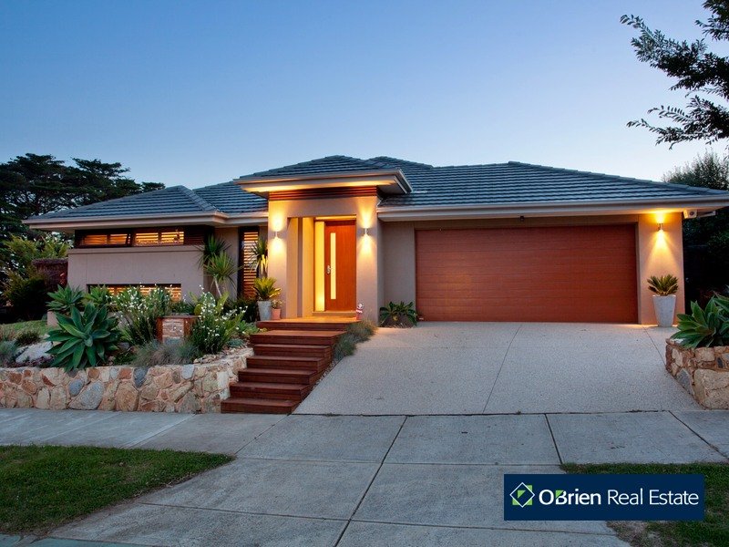 1 Viewgrand Drive, Berwick, Vic 3806 Property Details