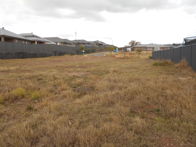 12 Oaklawn Street, Currans Hill, NSW 2567