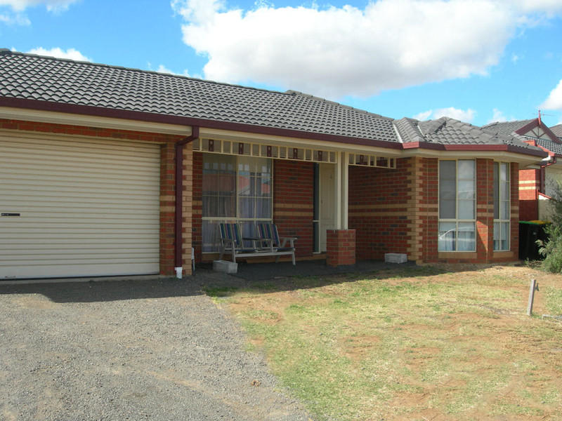 76 Darlingsford Boulevard, Melton, Vic 3337 Property Details