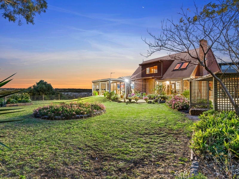 Houses for Sale in Barwon Heads, VIC 3227 Houses for Sale in Barwon Heads, VIC 3227