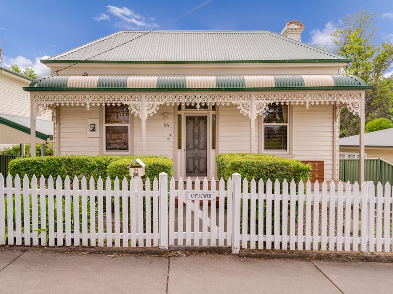 54 Maple Street, Golden Square, VIC 3555